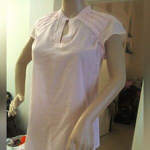BNWOT SHEER PINK TOP SHORT SLEEVE W/ BLACK FLOWER ON BACK BY LIBERATION SZ MED